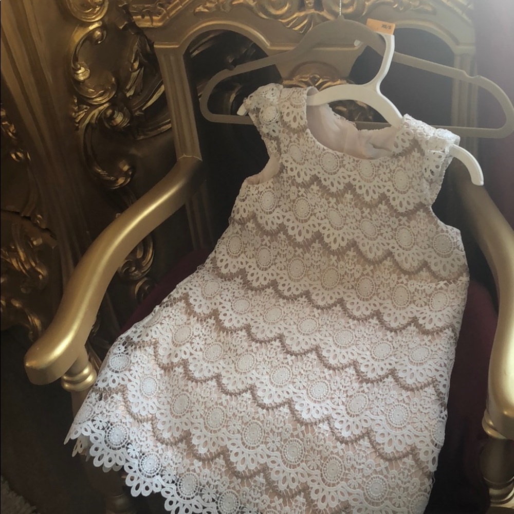 Girls dress